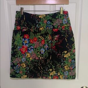 Swing control black floral print golf skirt size 4